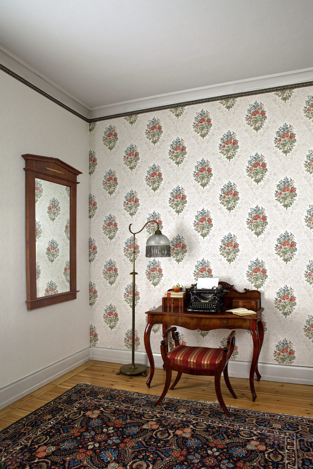 Viktoria Historiska Tapeter, White/Multi