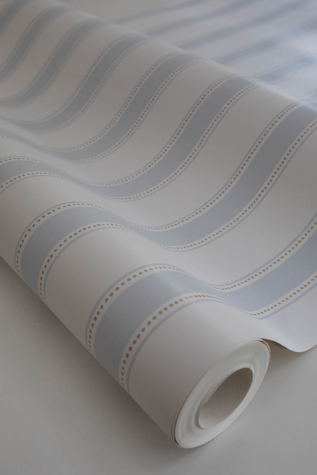 Gustav, Light Blue