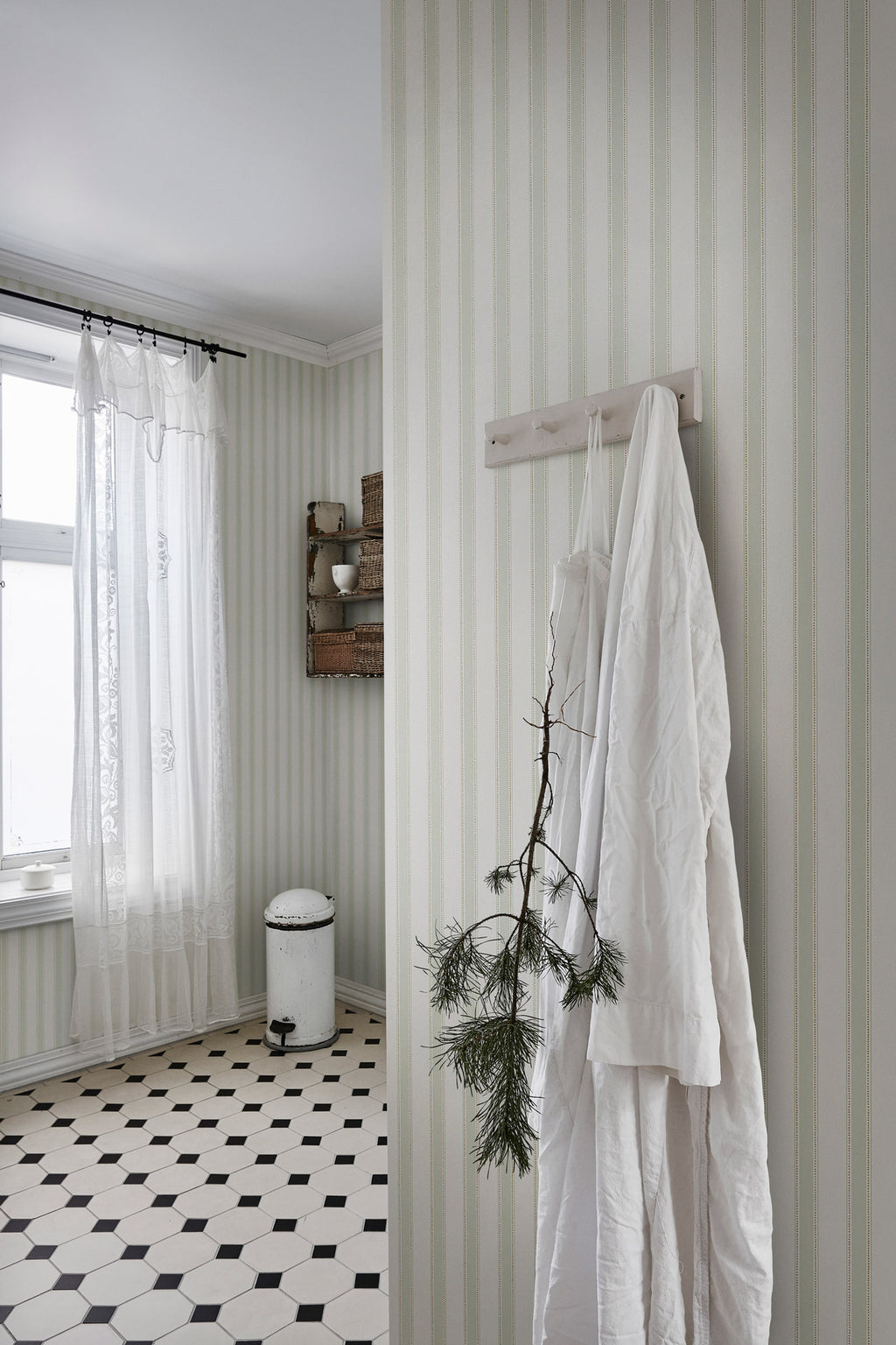 Gustav, Light Green