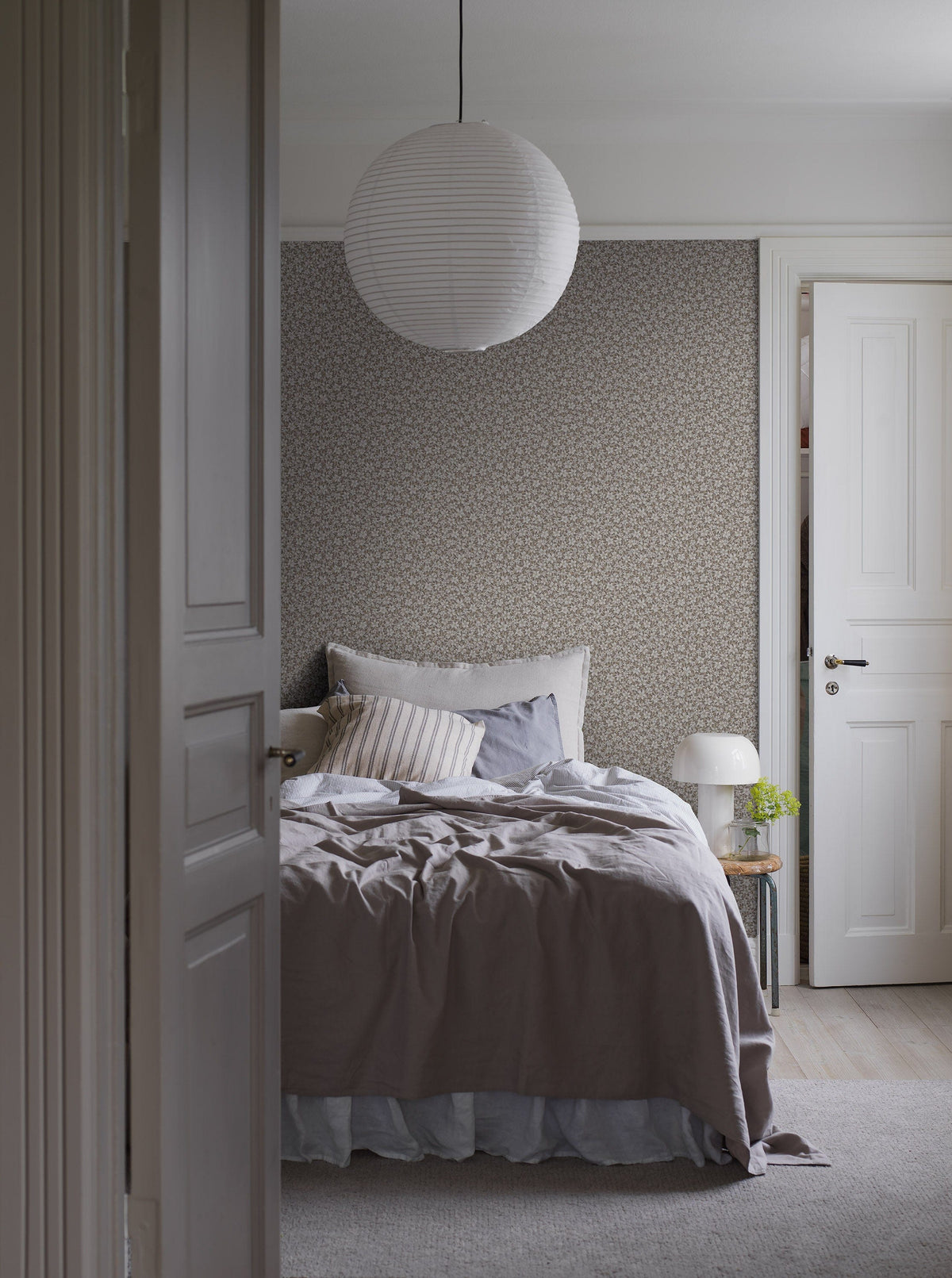 Skogsblomst, Beige