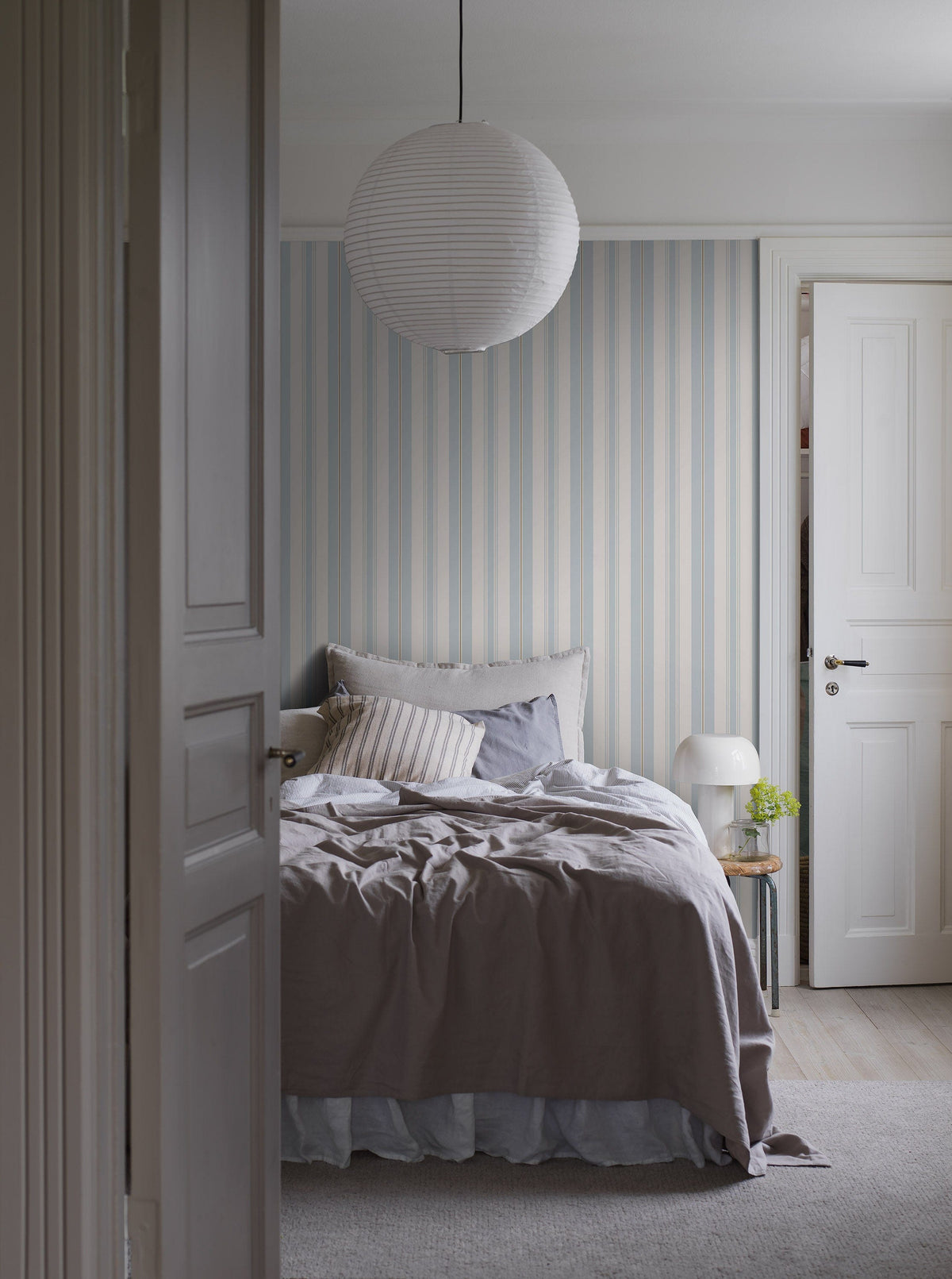 Gustaf, Blue