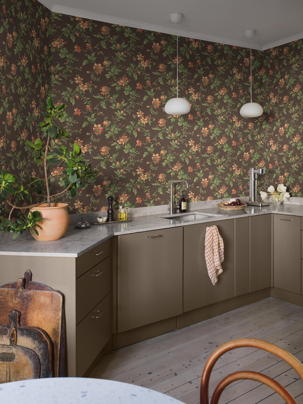 Blomslinga, Black
