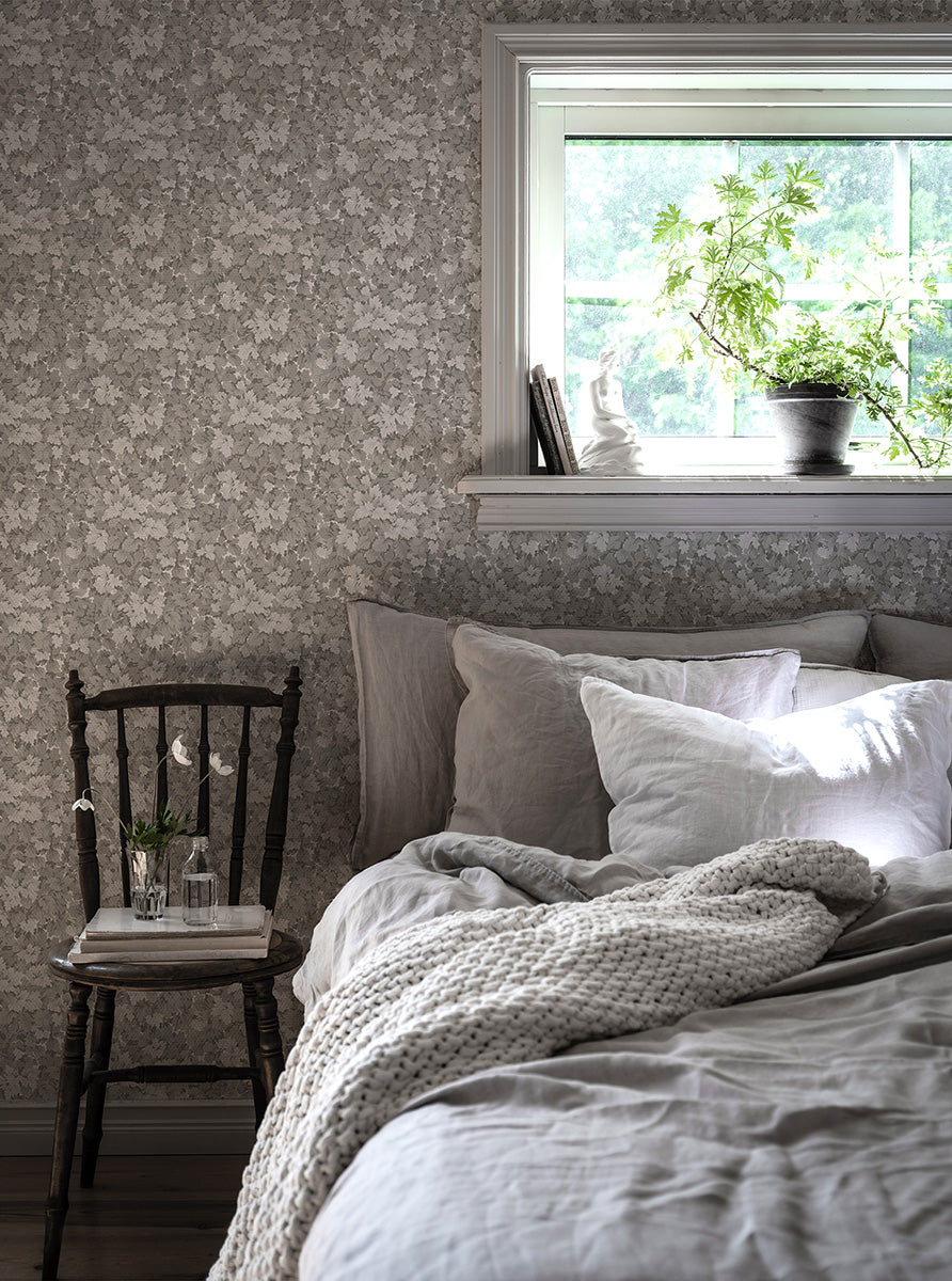 Lilla Dockekulla, Gray