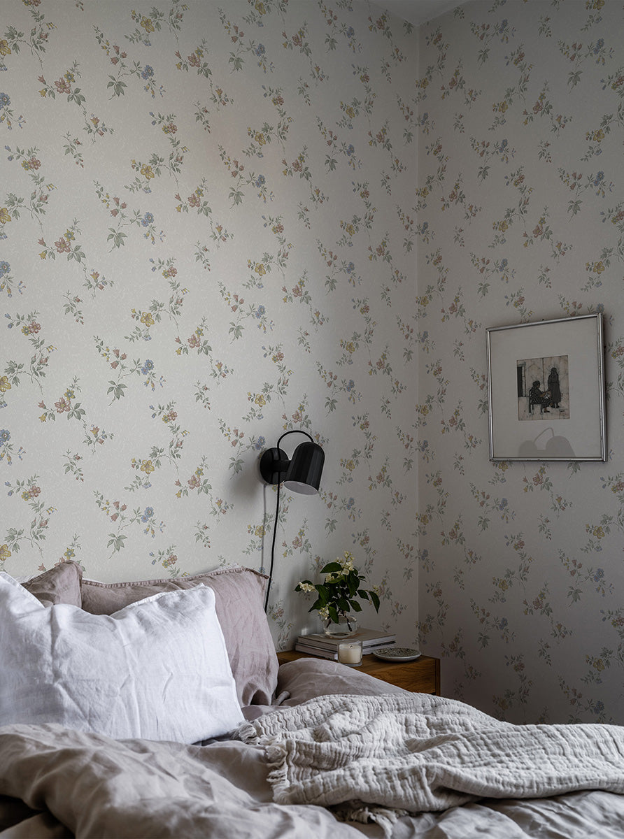 Kerstin, White