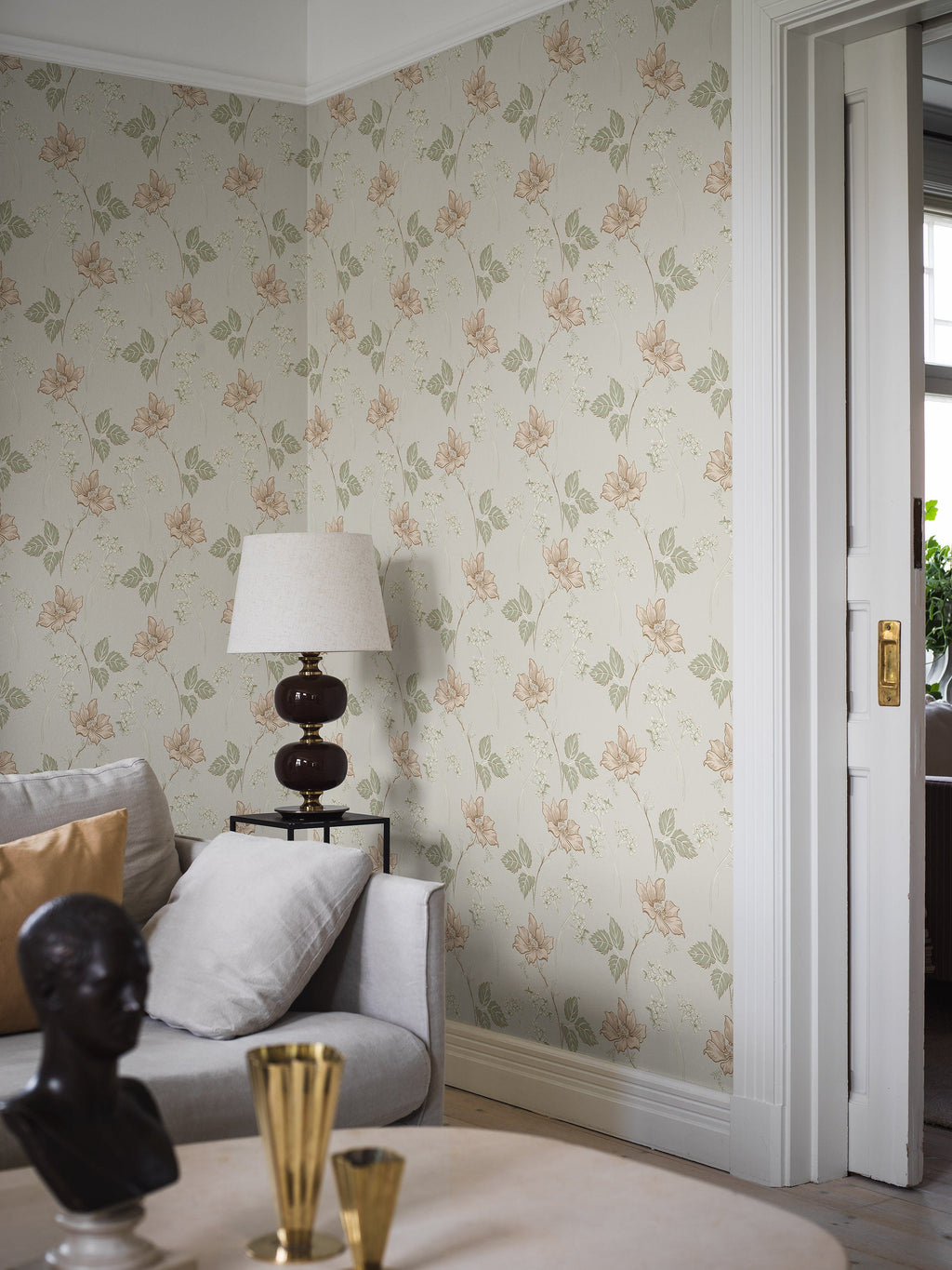 Valborg, Beige
