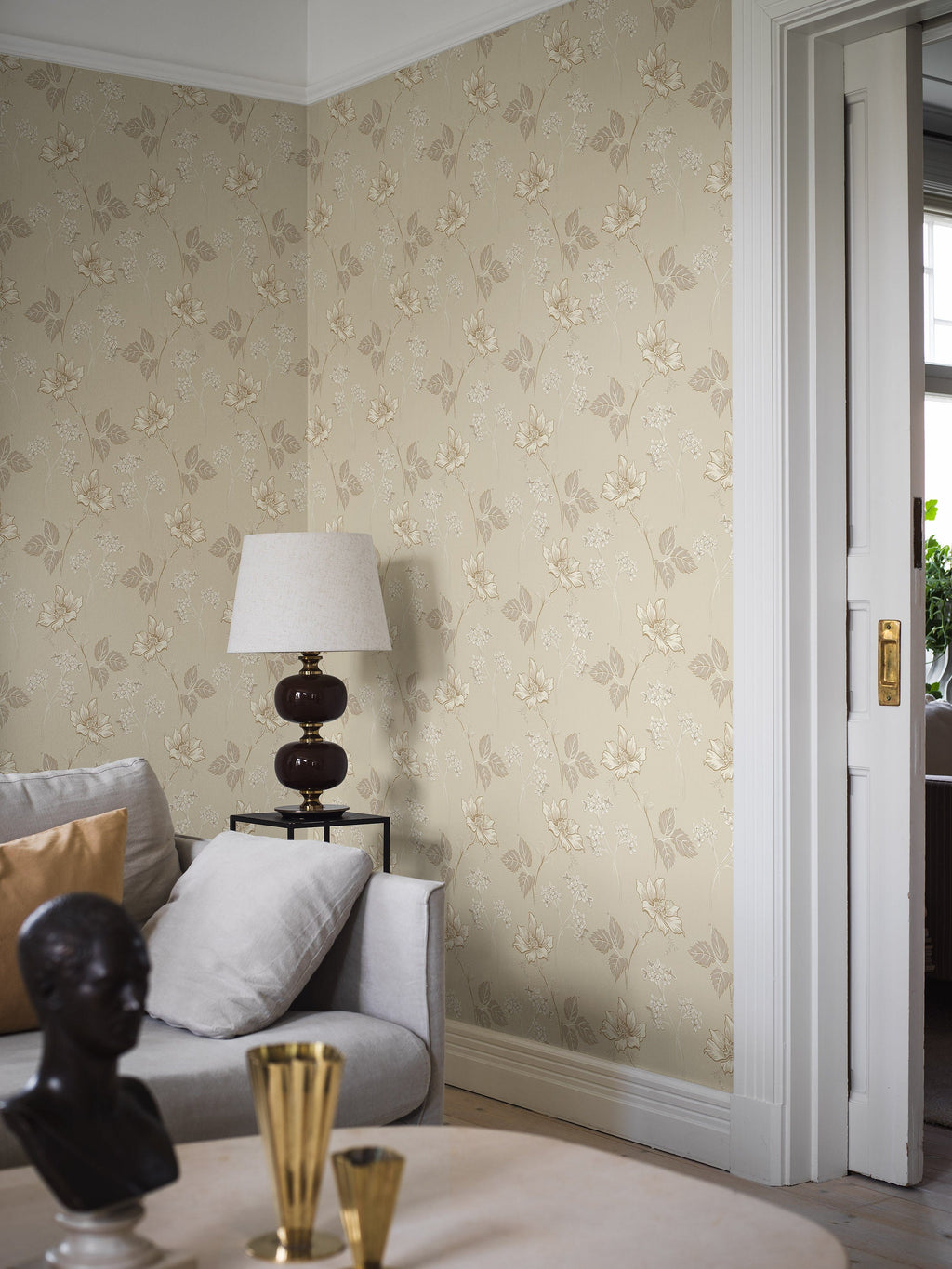 Valborg, Beige