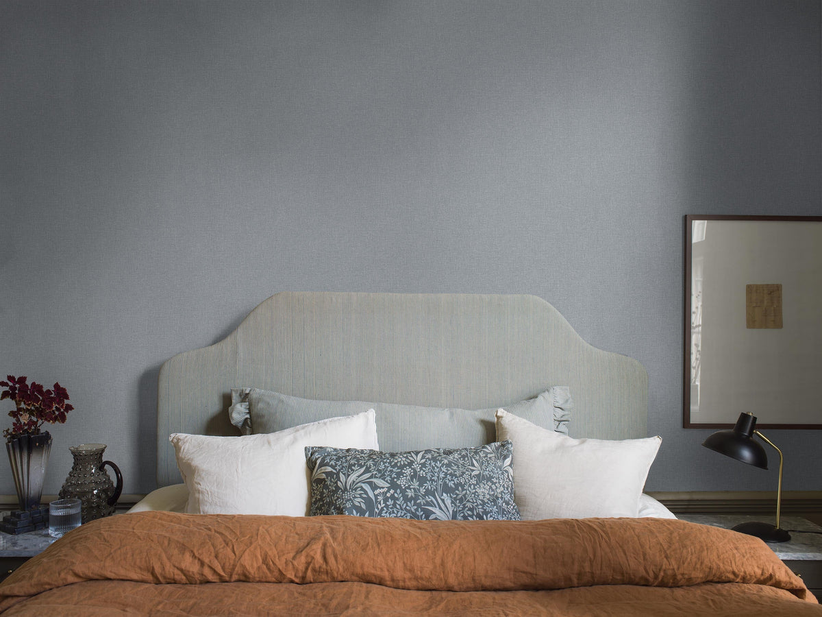 Canvas Blue, Blue
