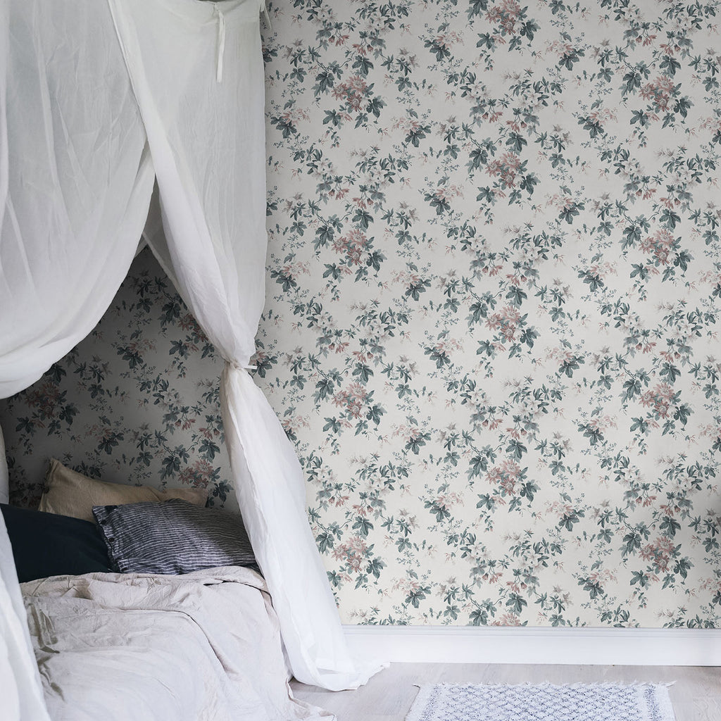 Sandra Powder White (Mural)