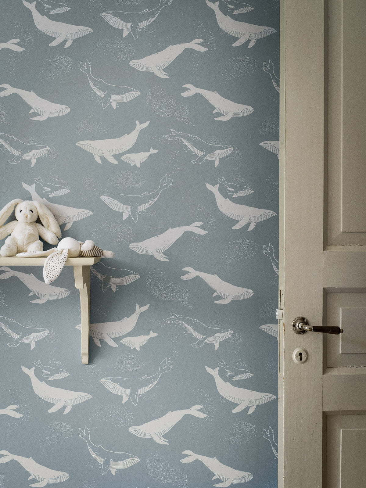Whales, Blauw