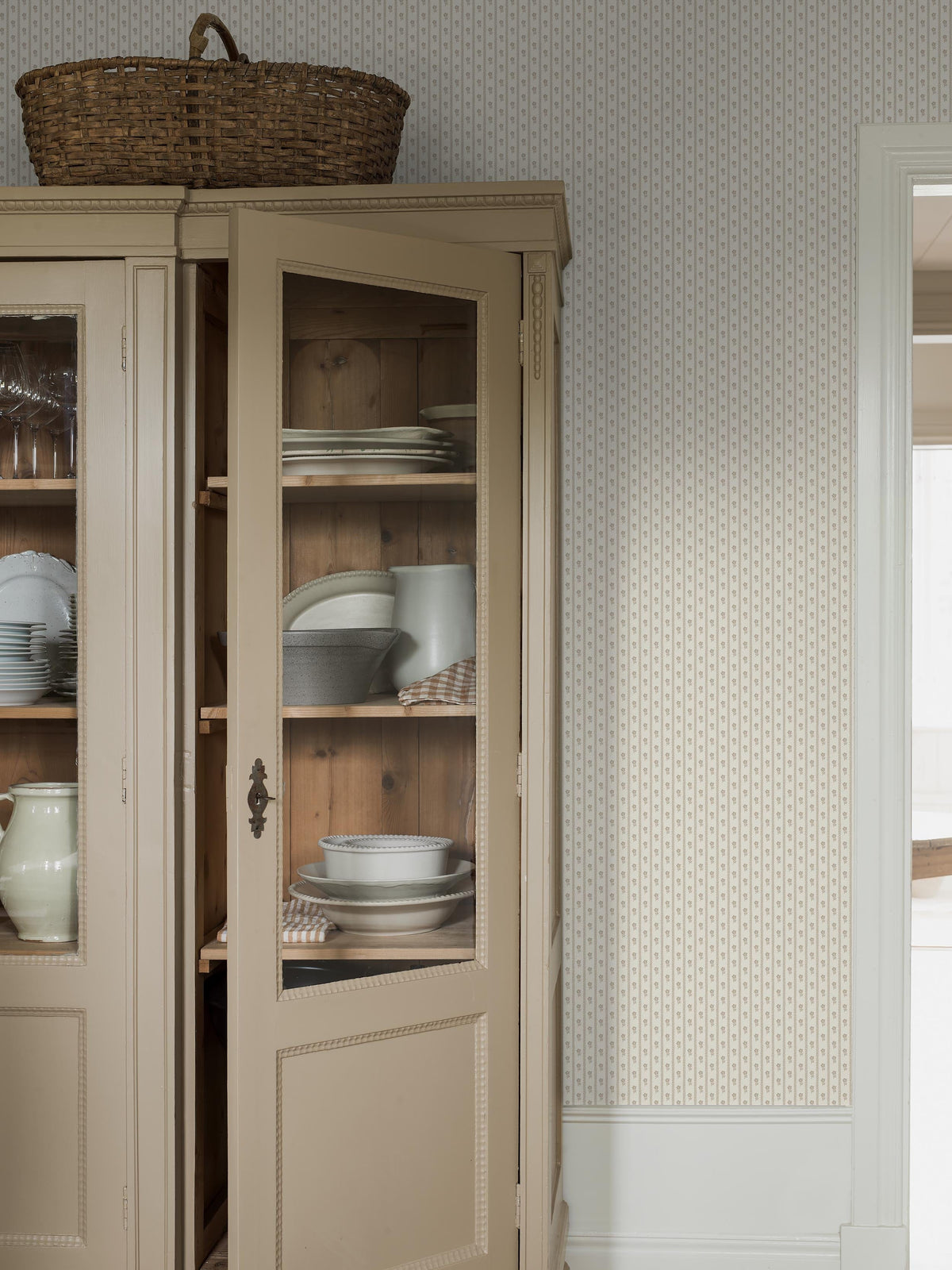 Lilla Lyckan, Beige