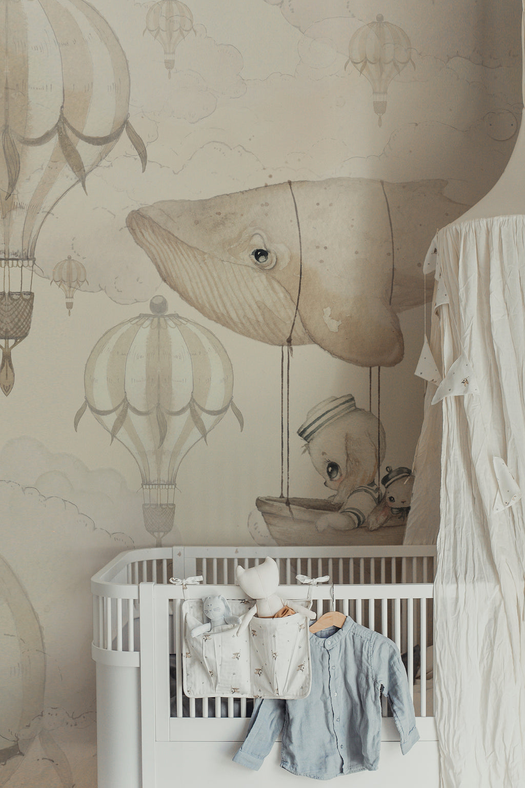 Flying Whale – Off White