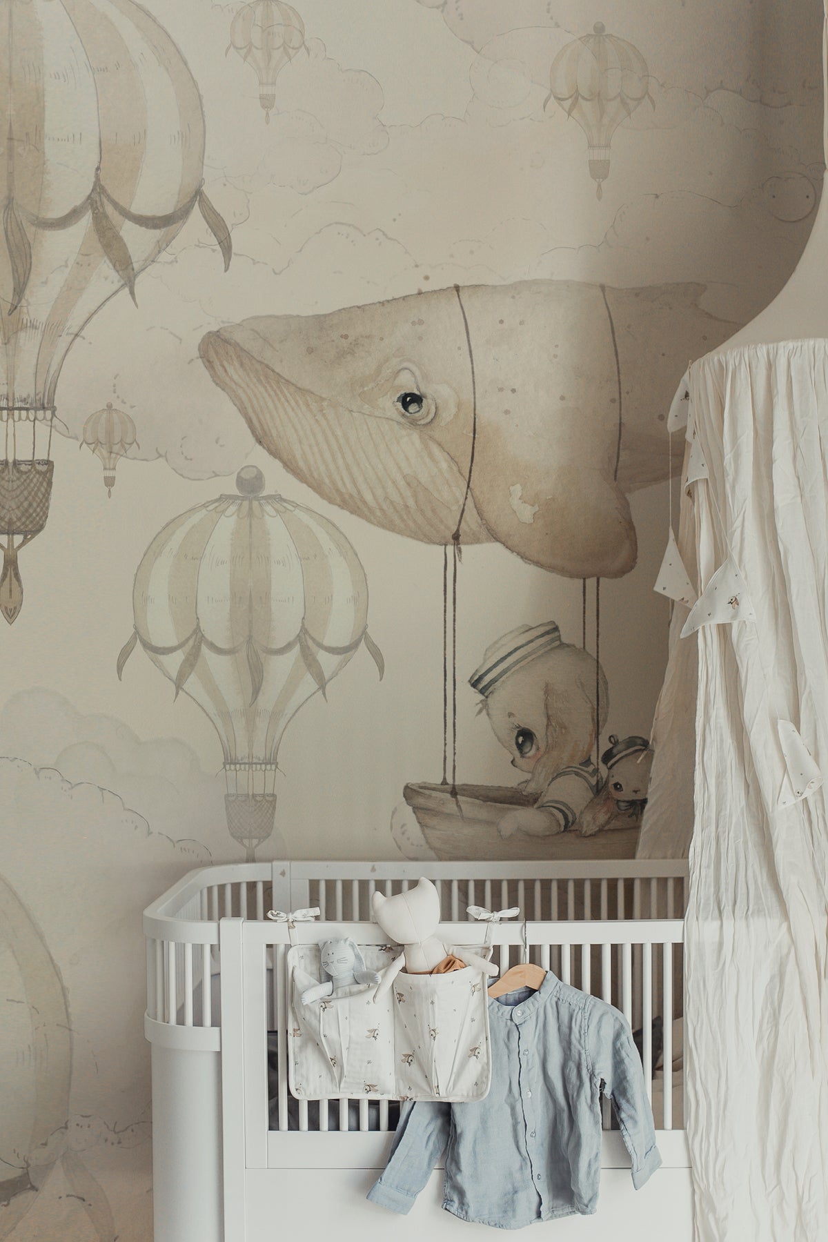 Flying Whale – Off White
