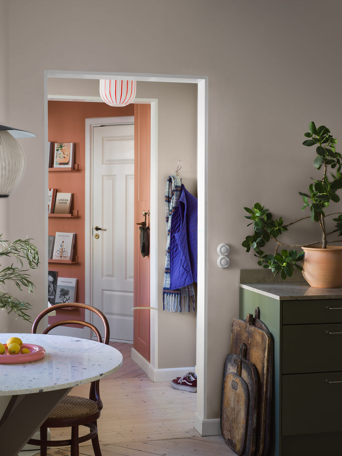 Maanzand, Beige