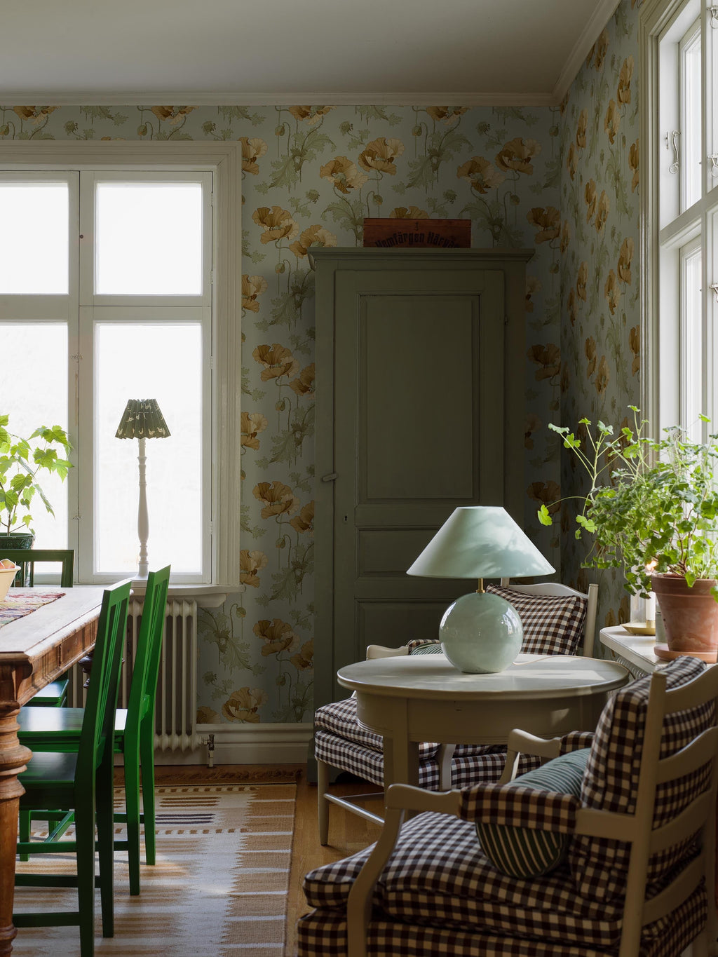 Vallmo - Yellow wallpaper by Borastapeter