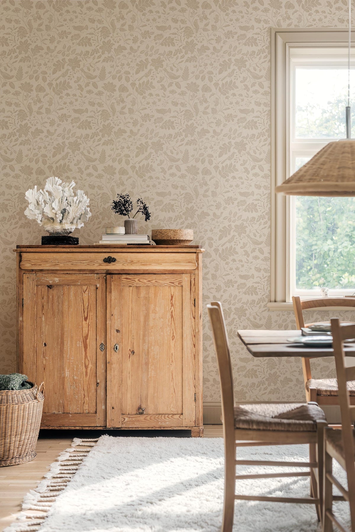 Isidor, Beige