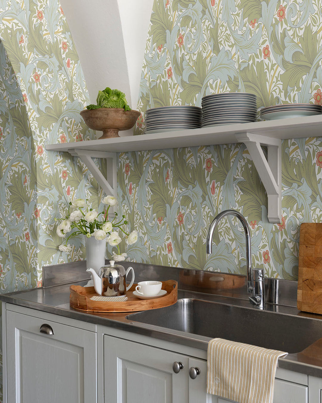 William Morris Wallpaper - Granville - Sky Blue