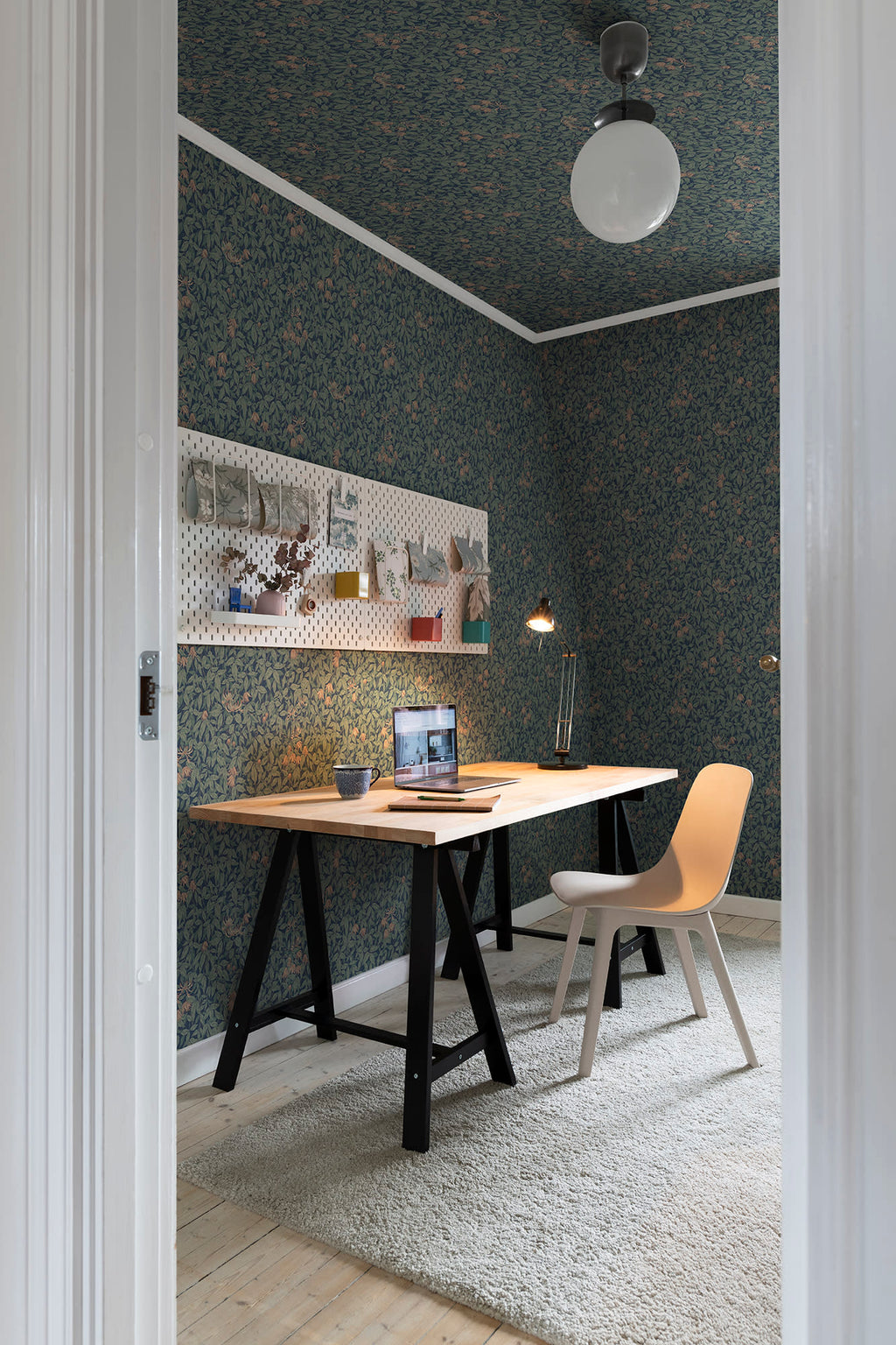 Linnea, Midnight Blue