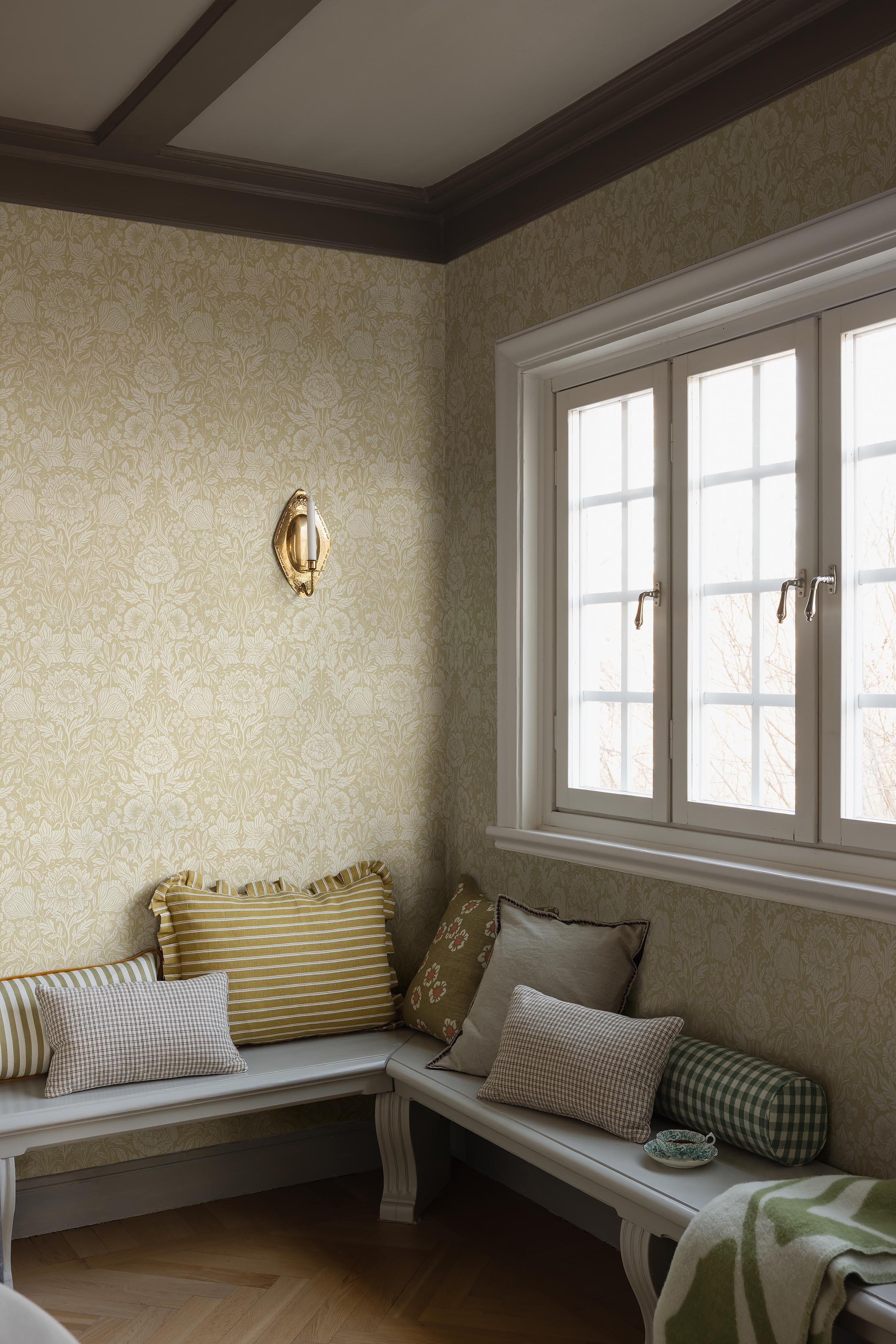 Hildasholm 8721 Yellow wallpaper