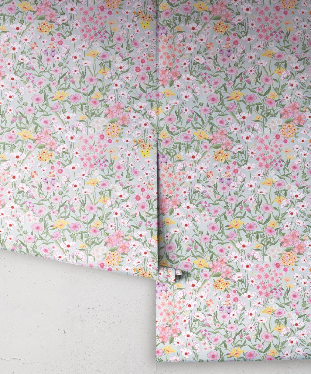 Barney’s Fields Wallpaper, Light Linen Bee
