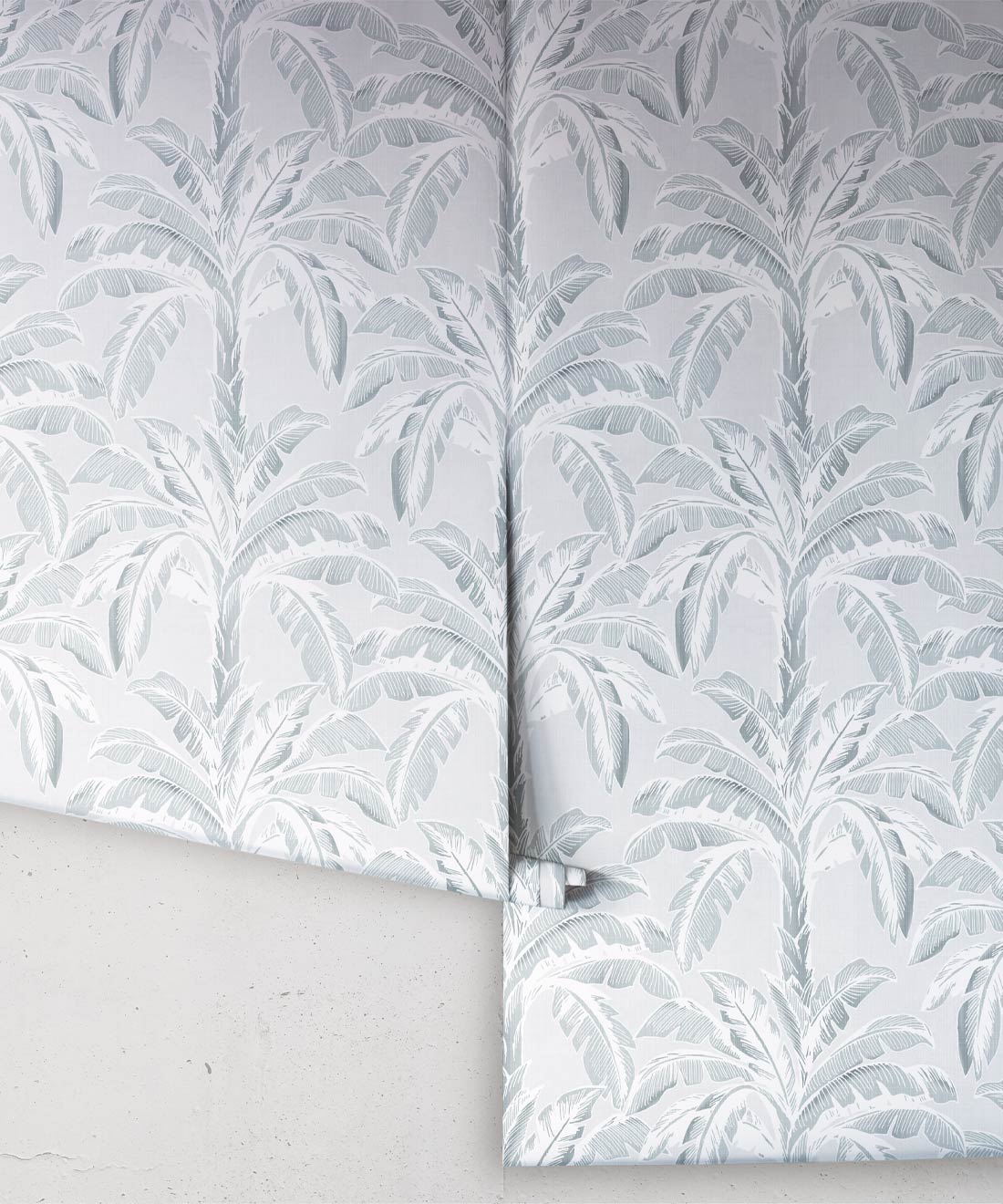 Havana Banana Wallpaper, Mist Silver Bee