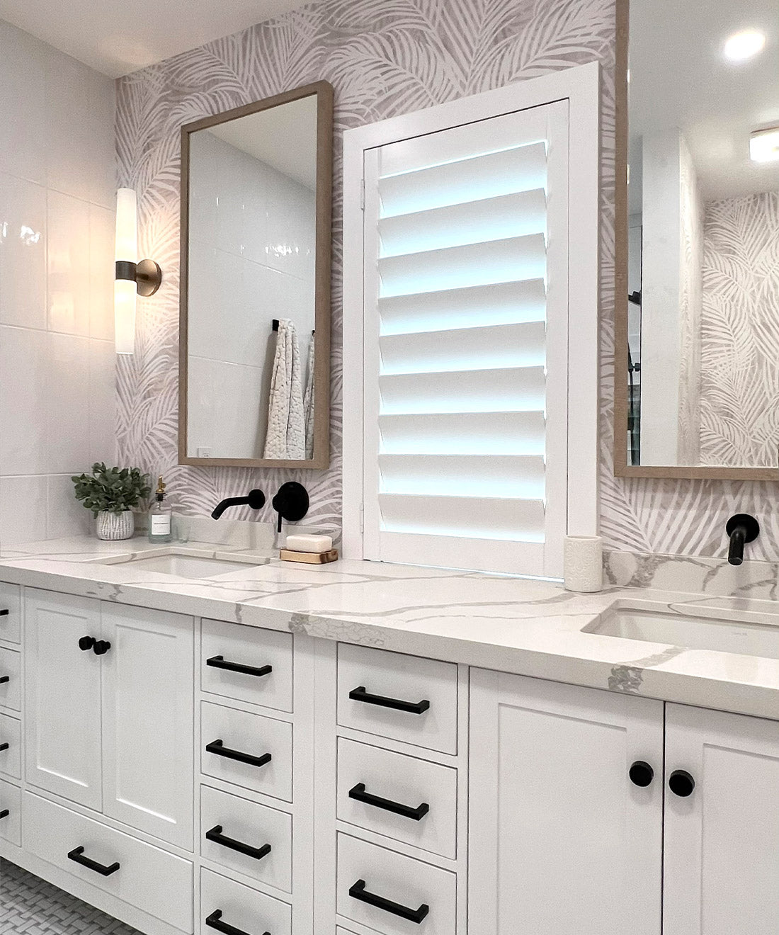 Laguna Palms Wallpaper, Plaster