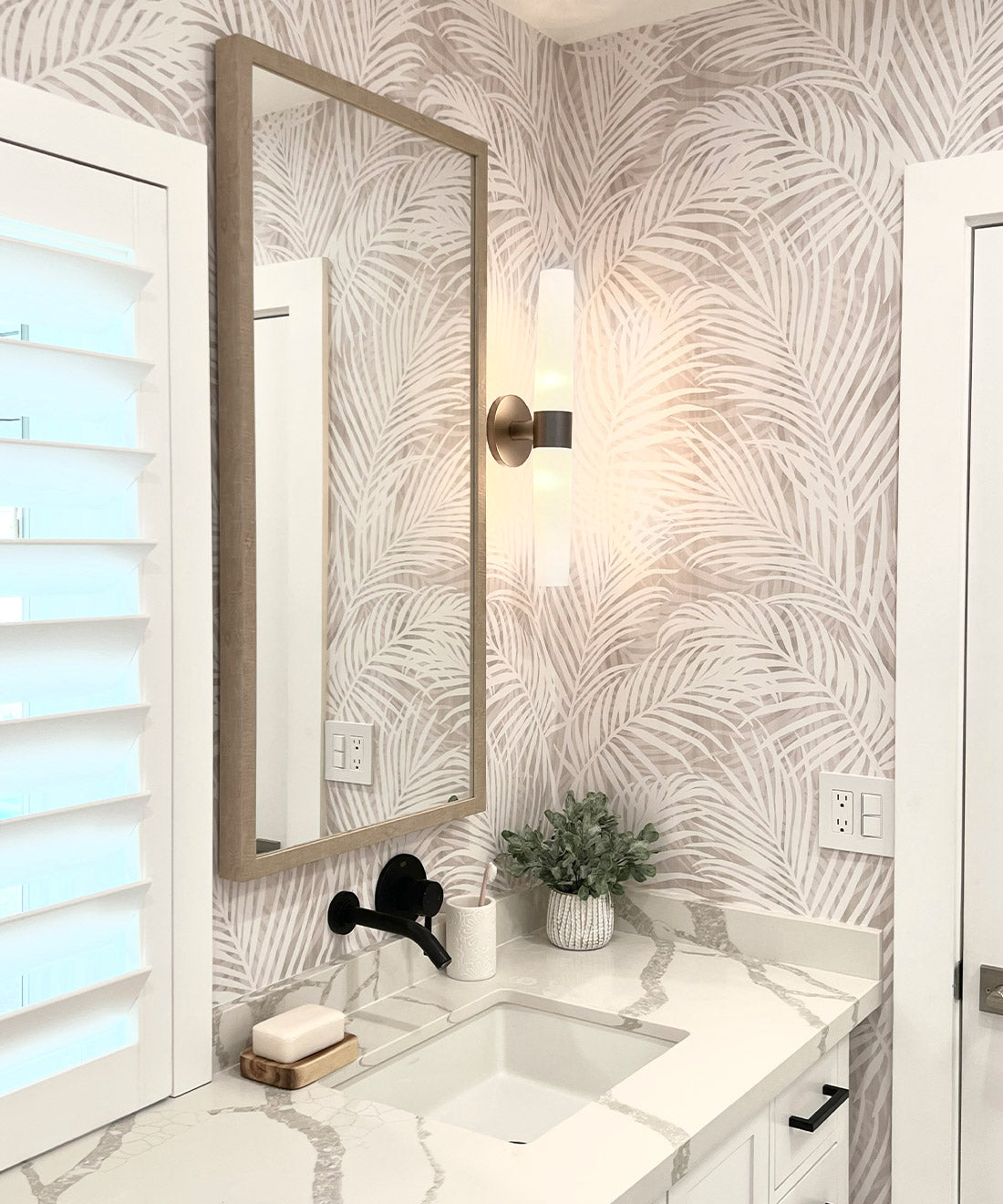 Laguna Palms Wallpaper, Plaster