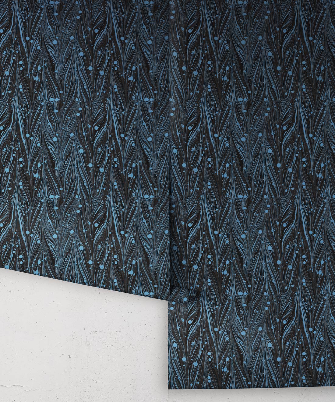 Antique Straight Wallpaper, Charcoal