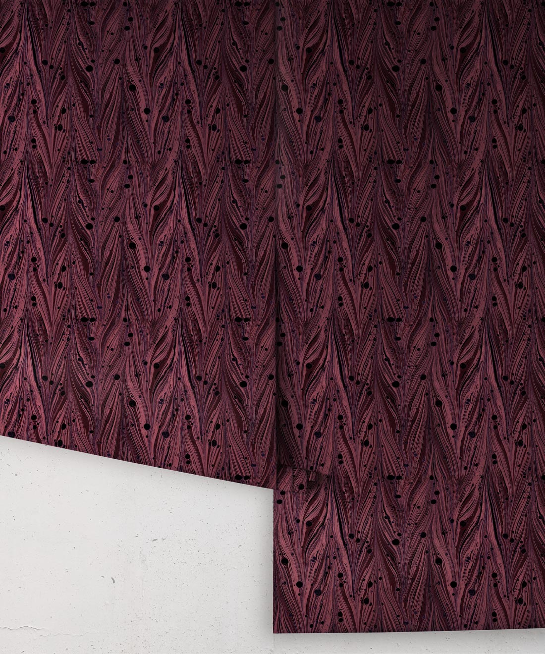 Antique Straight Wallpaper, Garnet