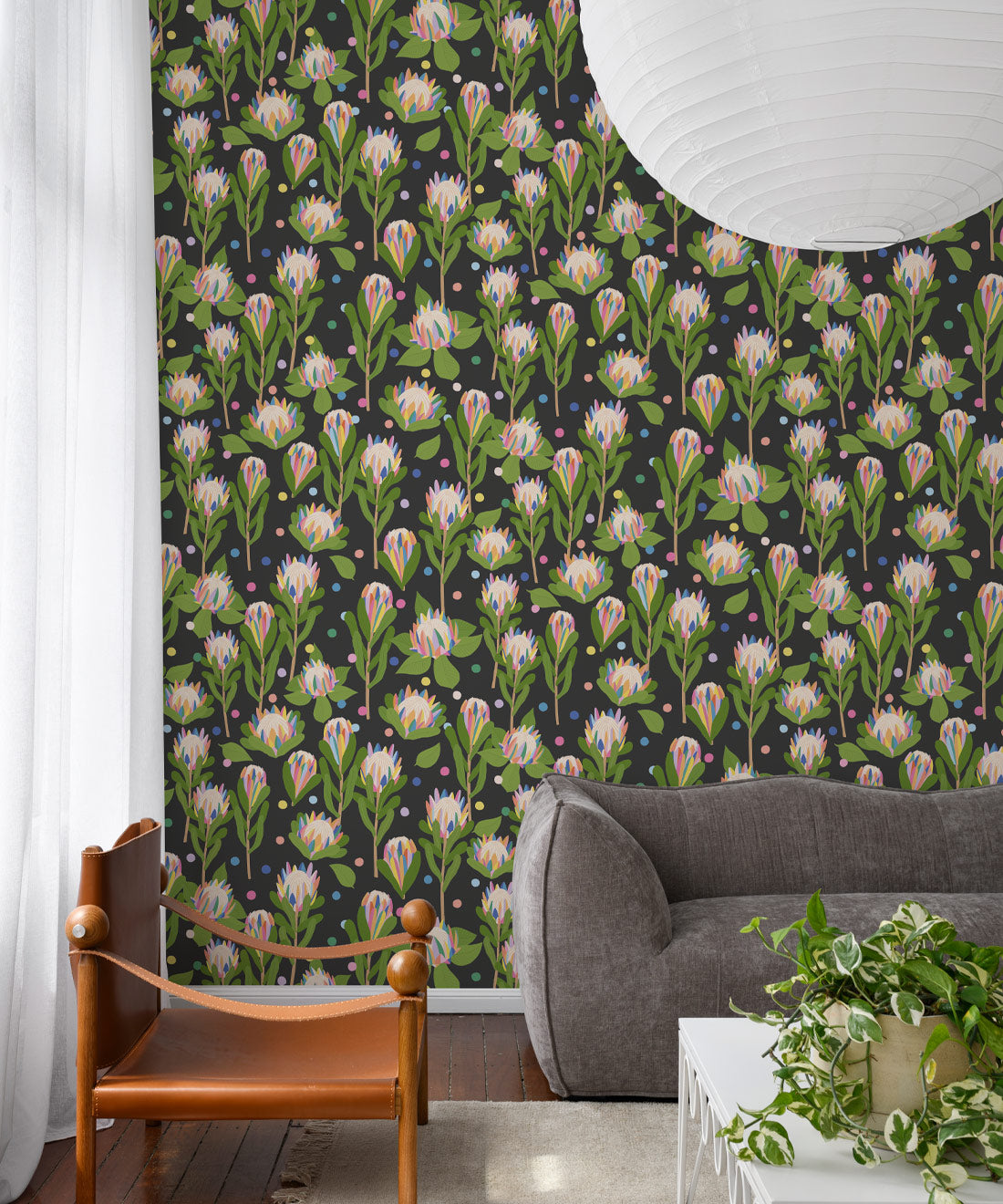 Protea Party Wallpaper, Fruity Black