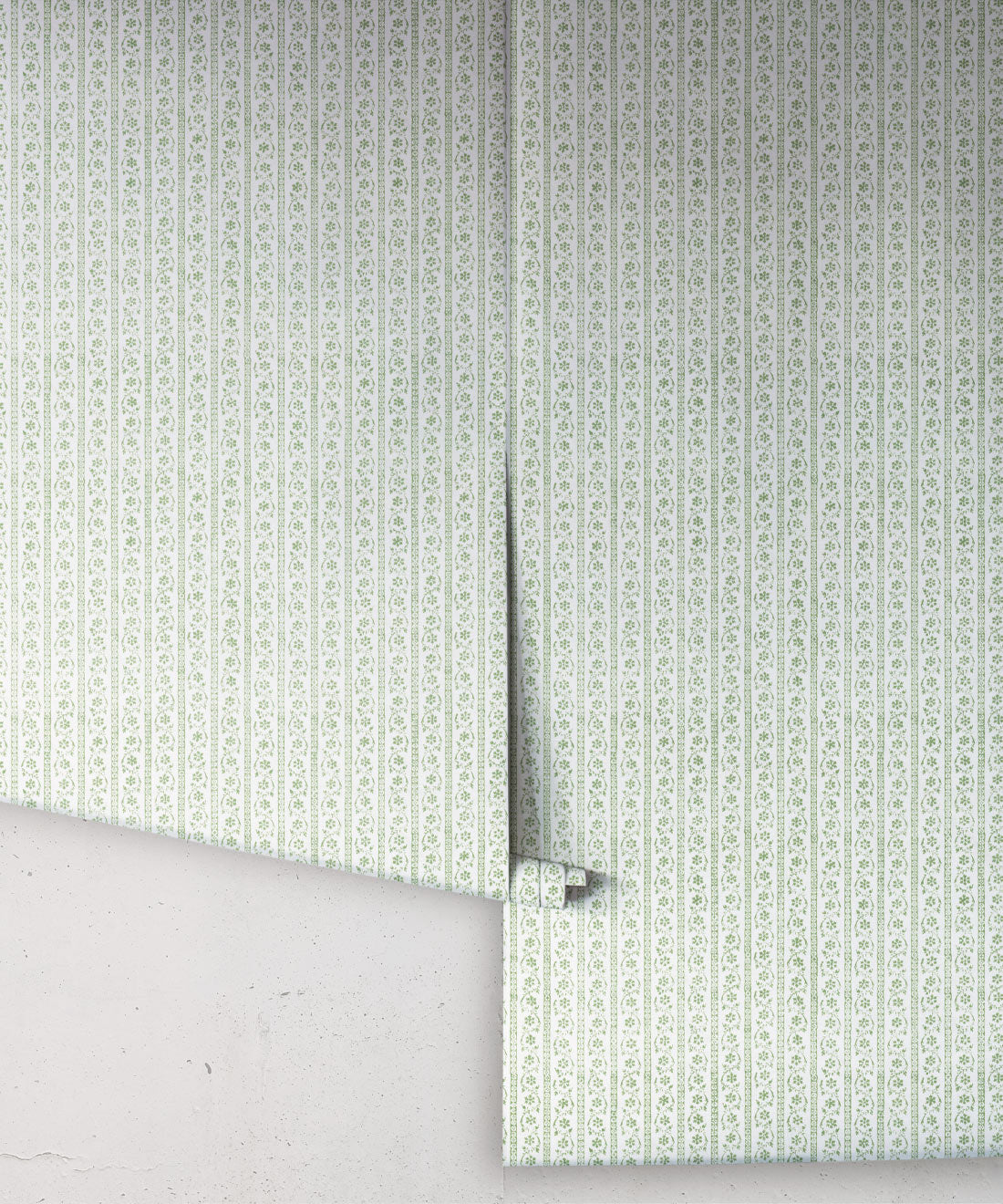 Daisy Chain Wallpaper, Mint Ivory