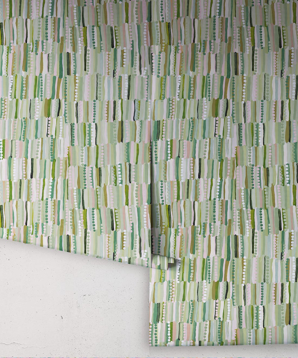 Yurrul Shower Wallpaper
