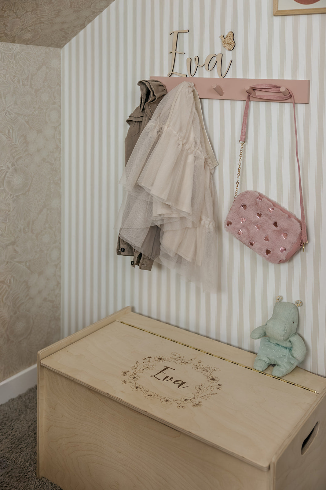 French - Beige