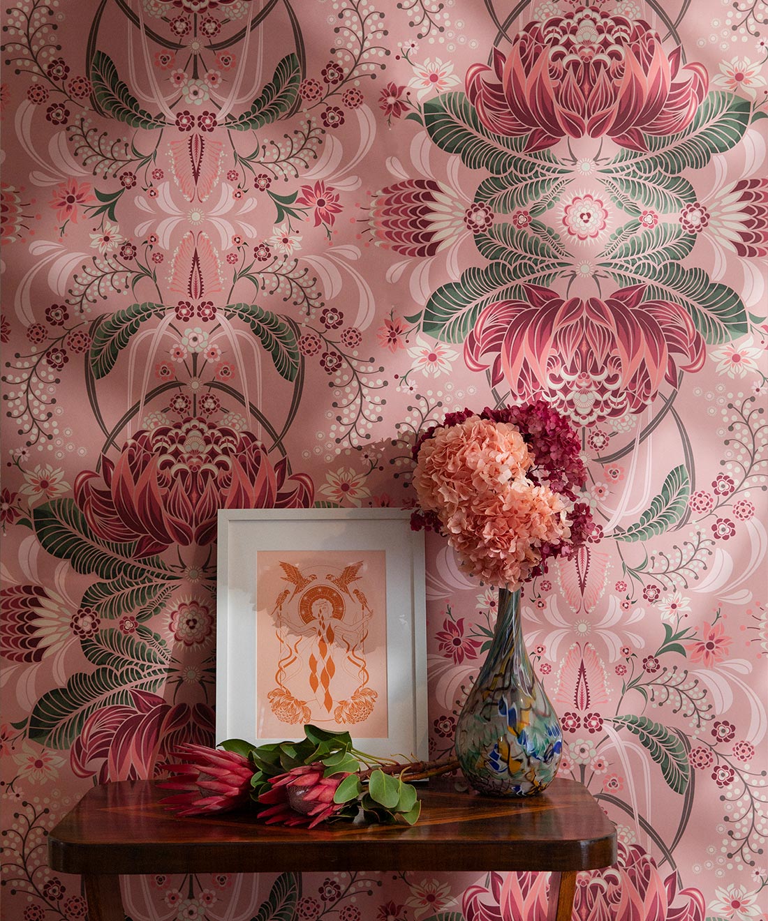 Bush Beauty Wallpaper, Pink