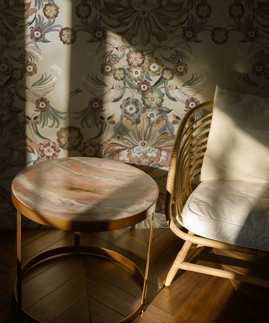 Hummingbird Garden Wallpaper, Cream