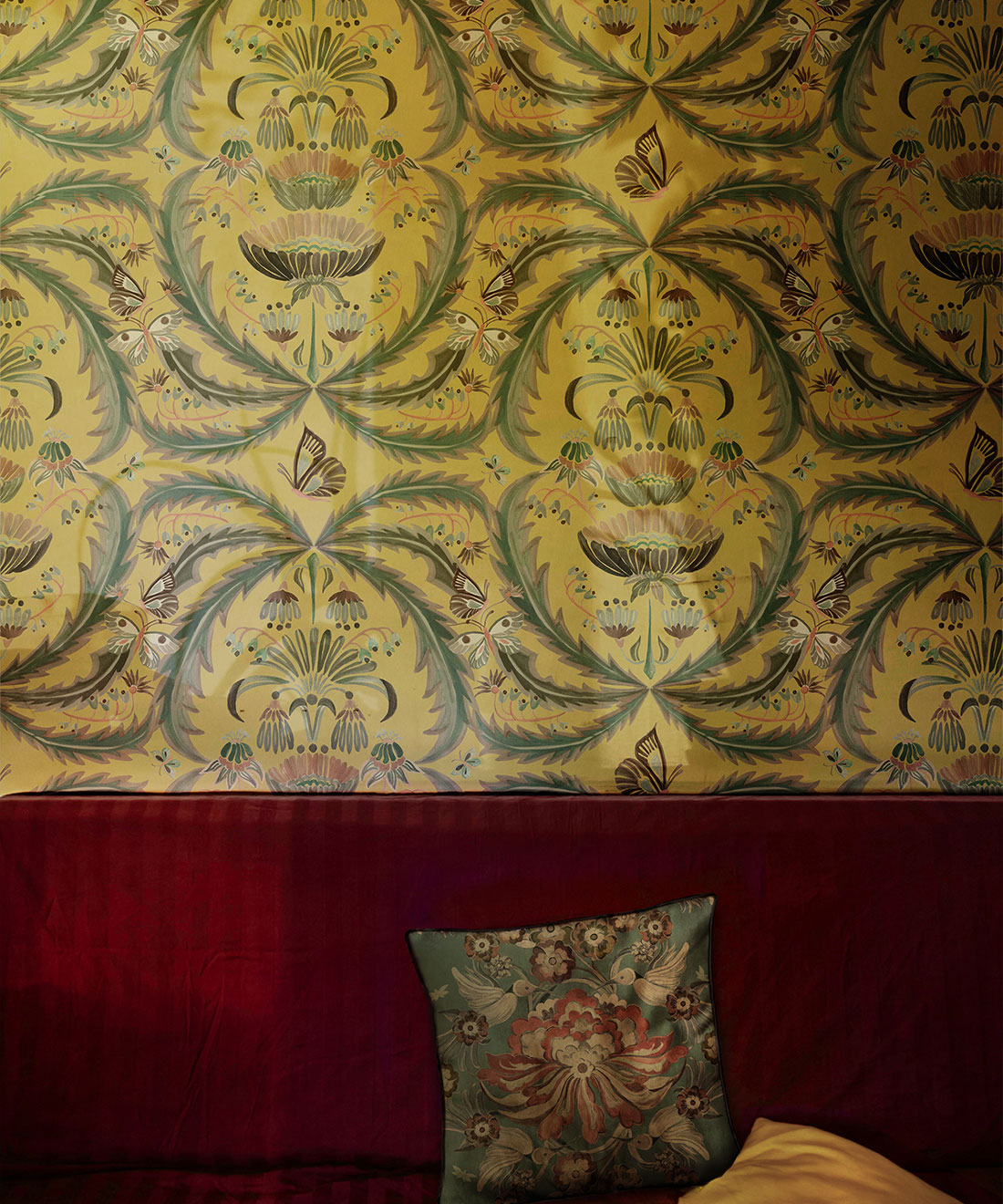 Magical Mariposa Wallpaper, Gold