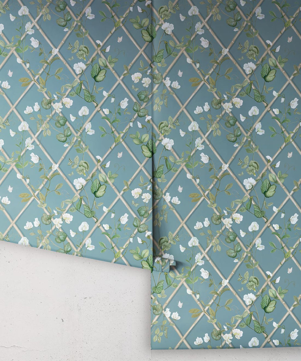 Petite Climbing Sweet Pea Wallpaper, Provence & Cane