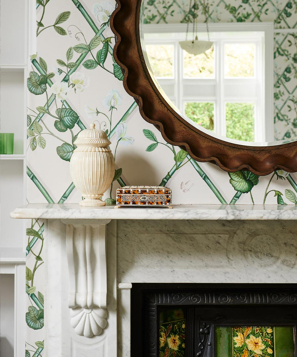 Grande Climbing Sweet Pea Wallpaper, Irish Linen