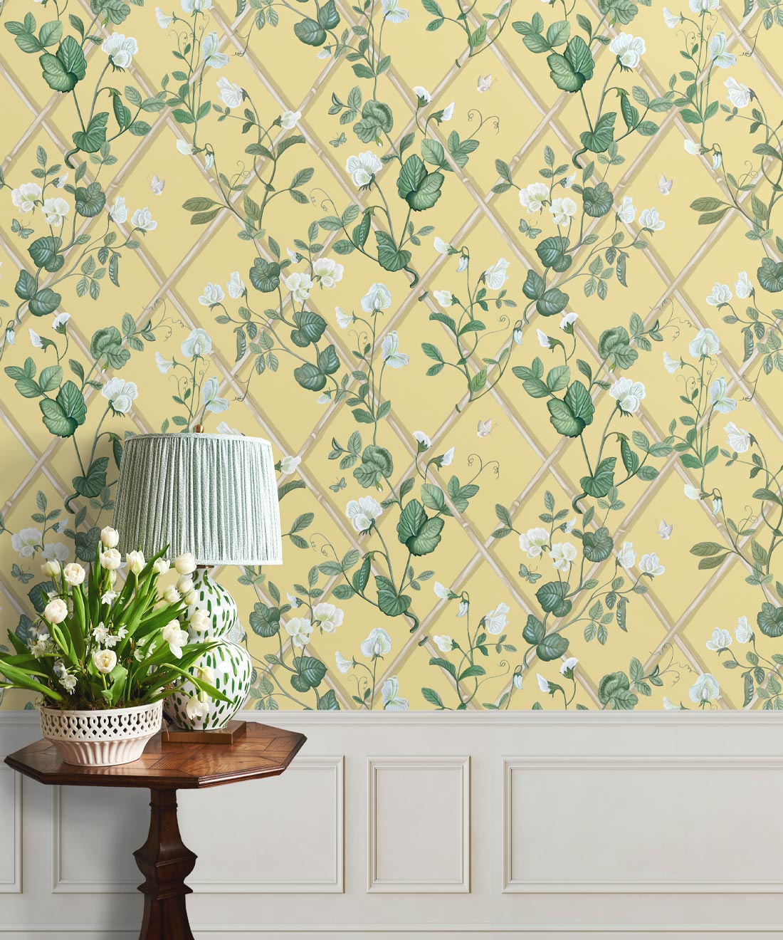 Grande Climbing Sweet Pea Wallpaper, Rattan & Cane
