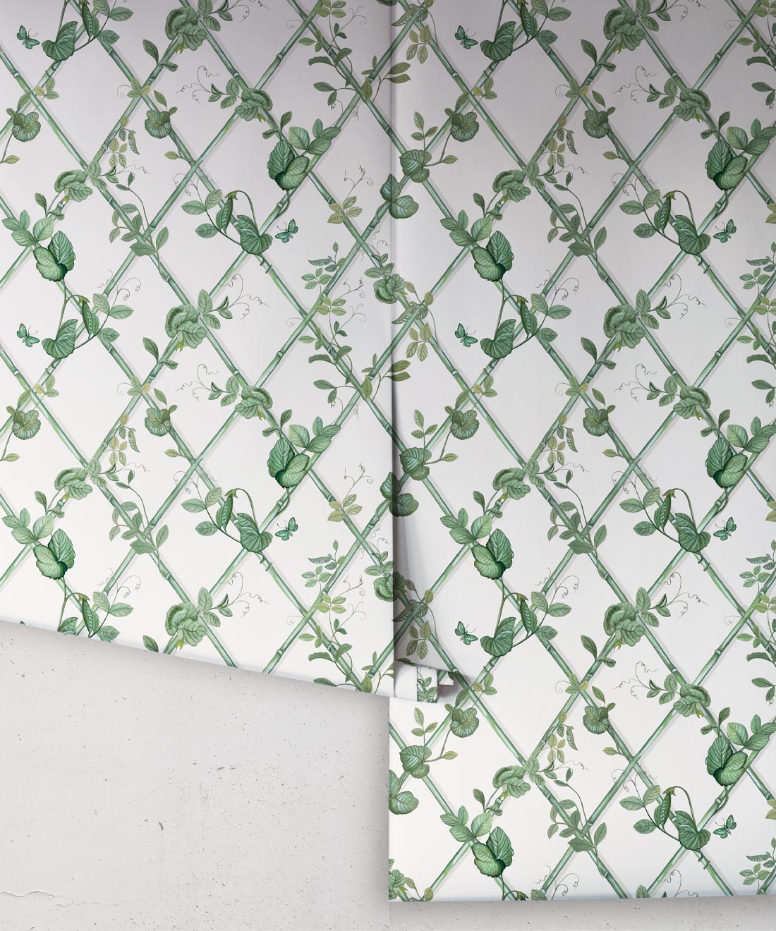Petite Ivy Wallpaper, Irish Linen & Green
