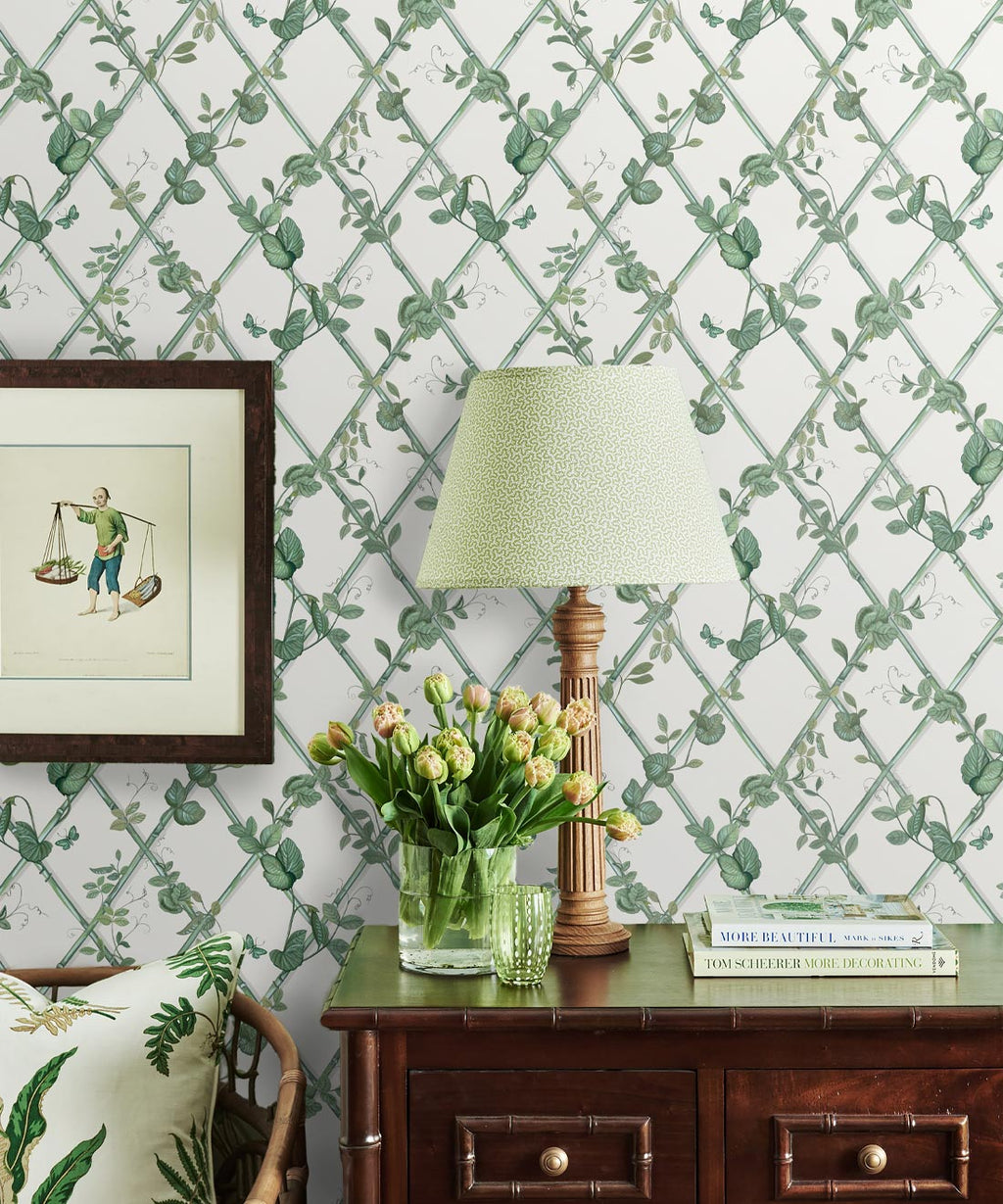 Petite Ivy Wallpaper, Irish Linen & Green