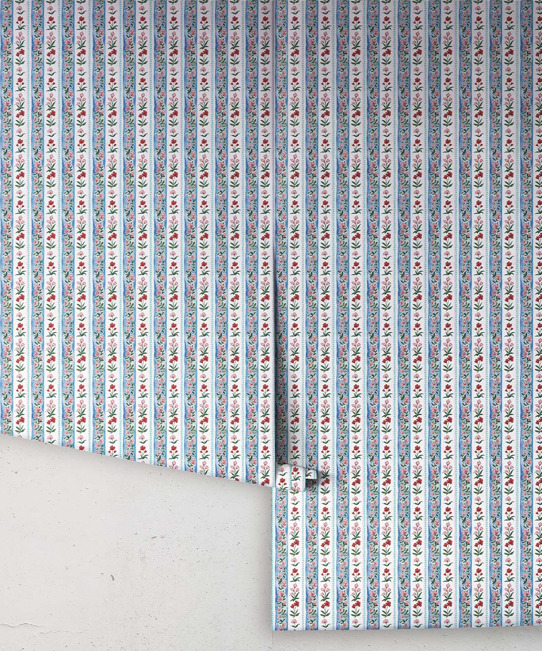 Garland Wallpaper, Ruby