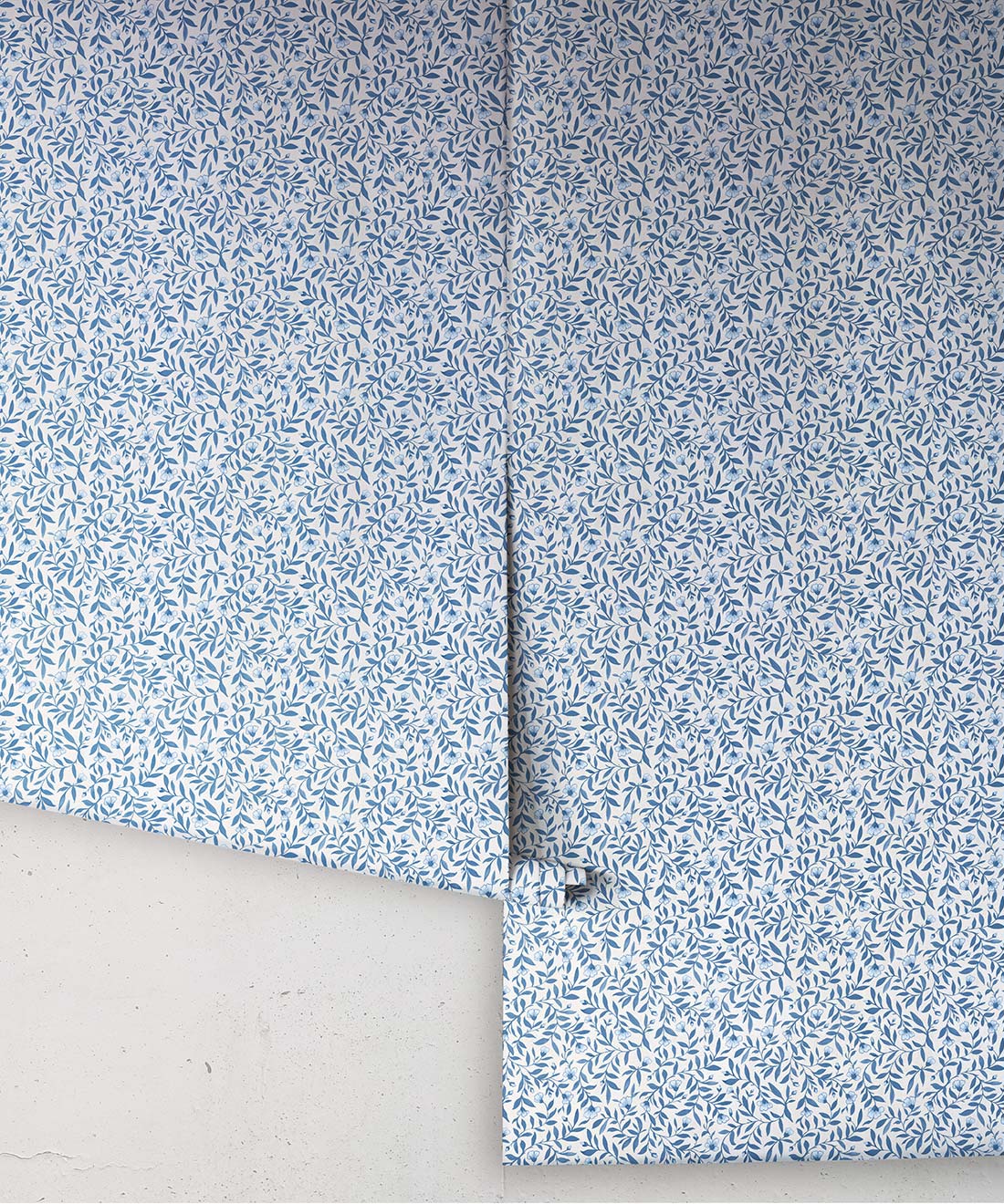 Wild Violet Wallpaper, Sapphire
