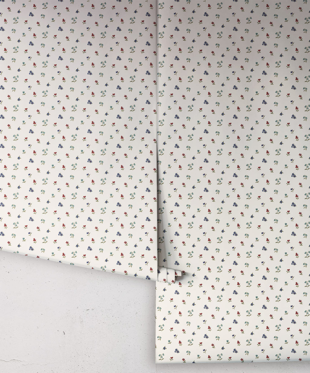 Clara Wallpaper, Indigo