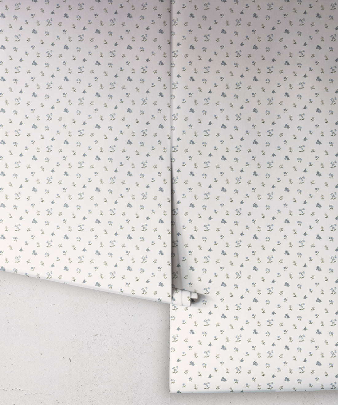 Clara Wallpaper, Periwinkle