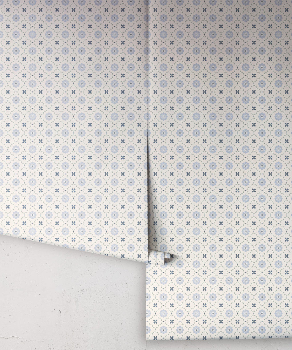 Esme Wallpaper, Periwinkle