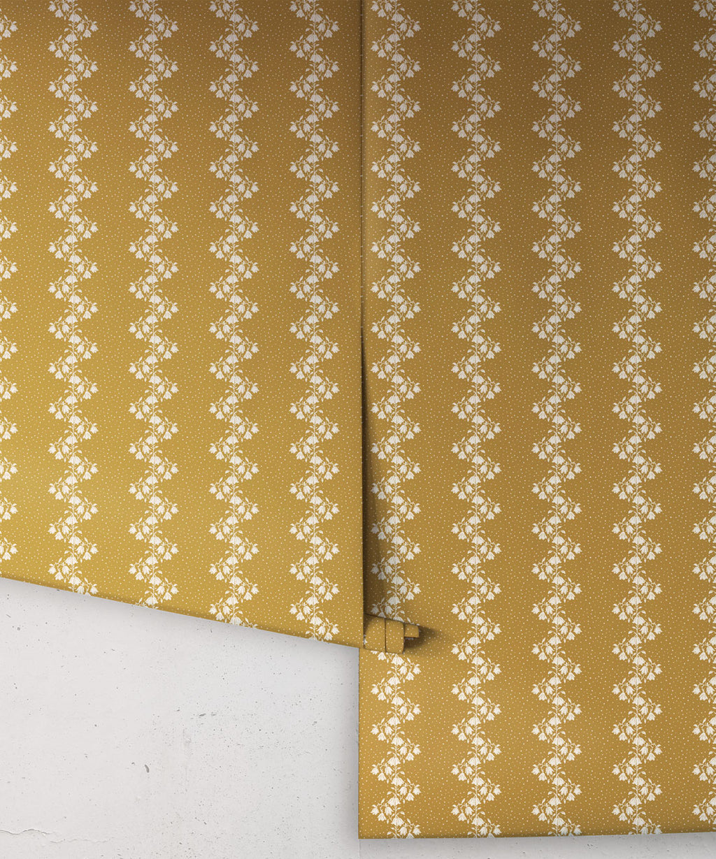 Pearl Wallpaper, Ochre