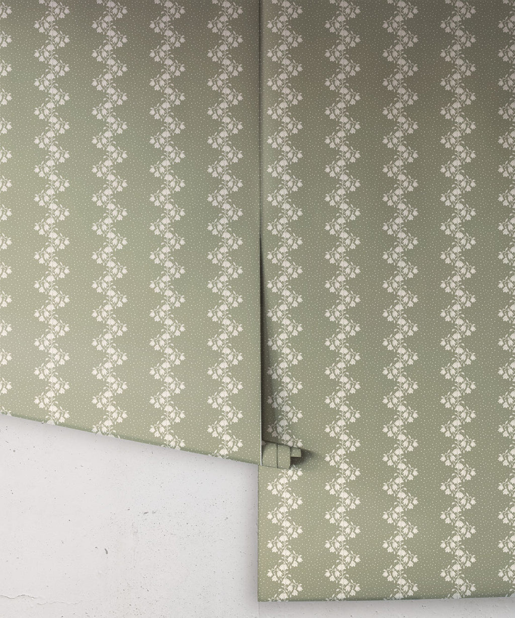 Pearl Wallpaper, Sage