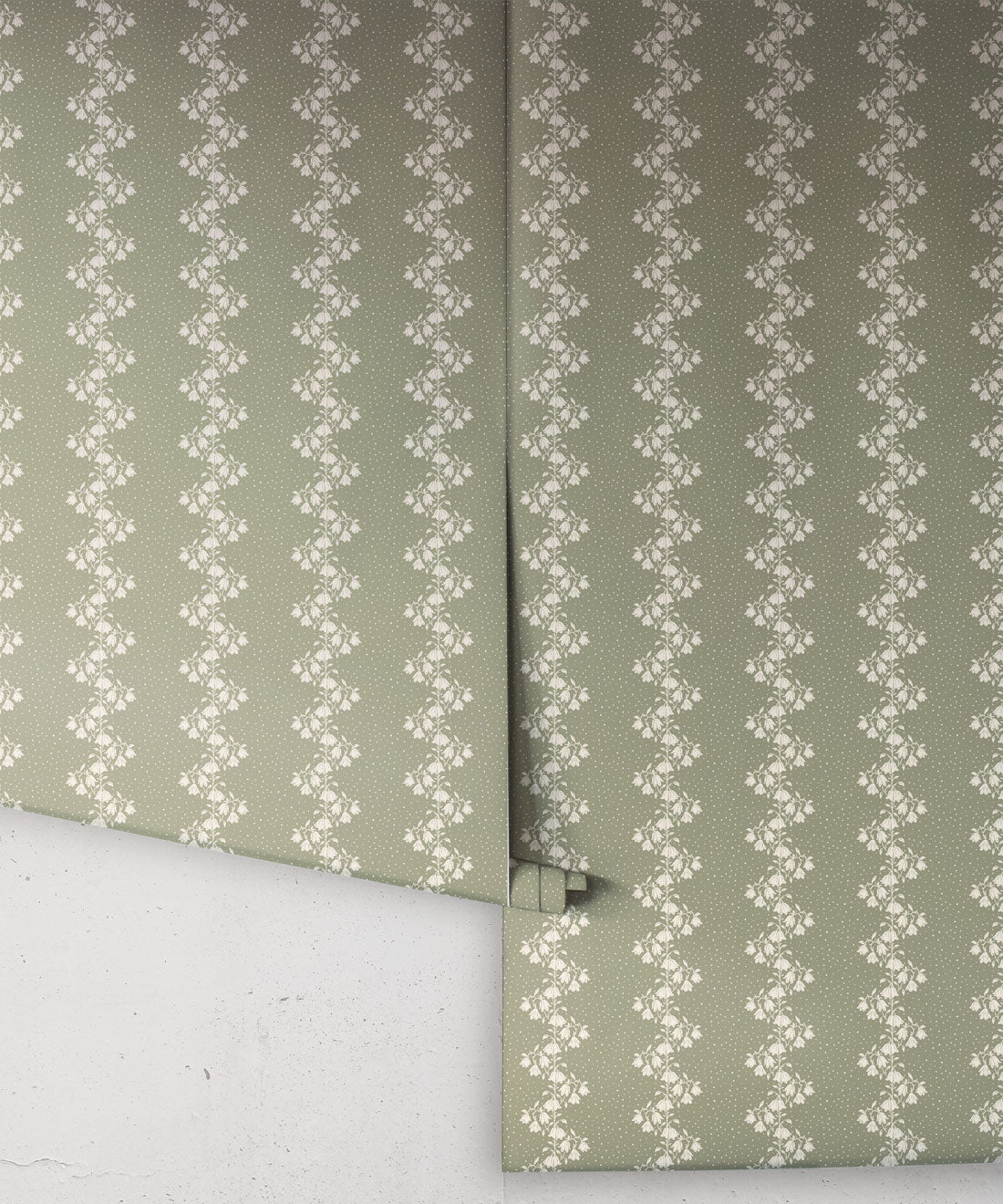 Pearl Wallpaper, Sage