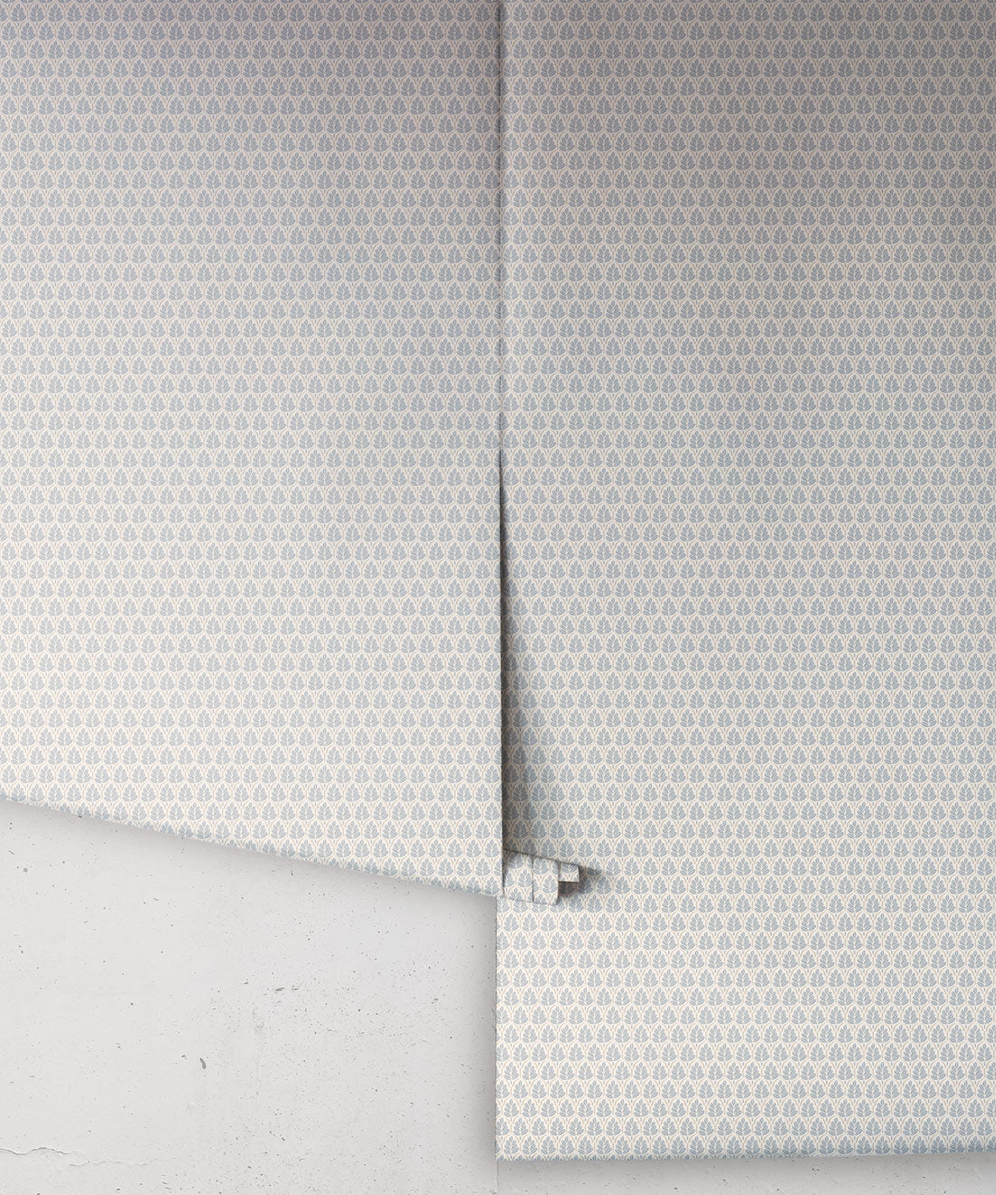 Sprig Wallpaper, Periwinkle