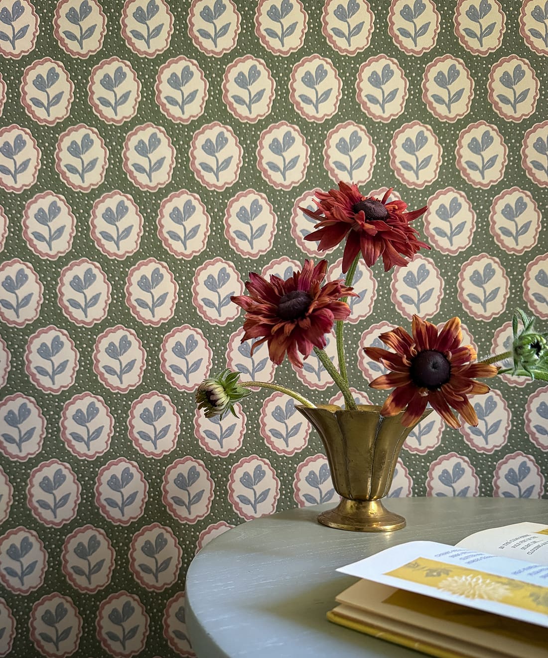 Nell Wallpaper, Olive